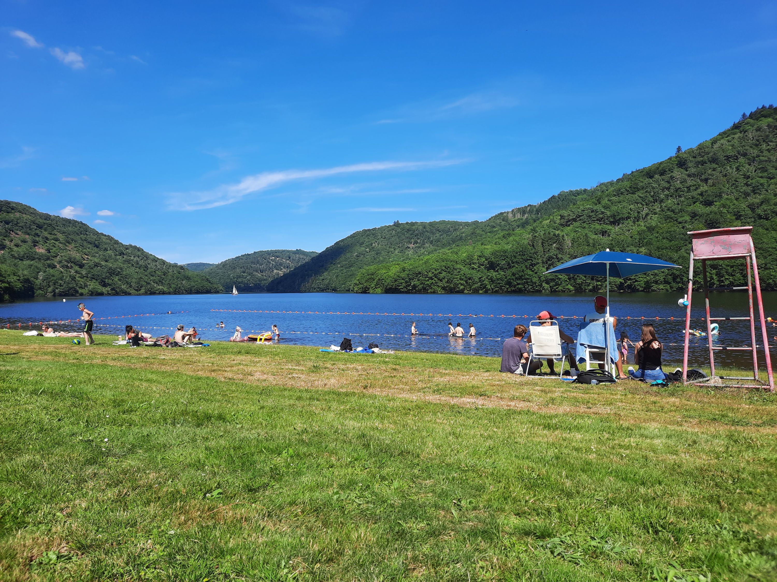 Confolant lac des Fades - Crédit Photo Office de Tourisme des Combrailles Confolant lac des Fades - Crédit Photo Office de Tourisme des Combrailles